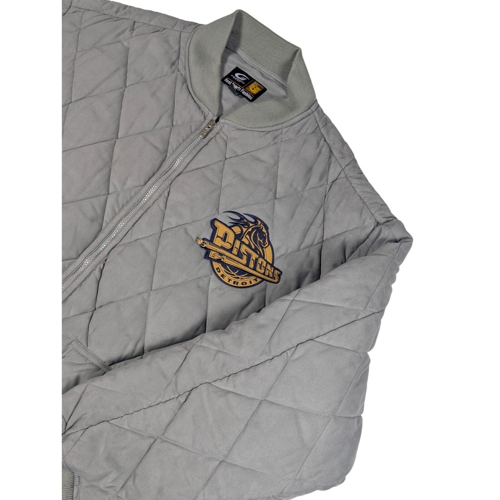 G-III Sports by Carl Banks Vintage Detroit Pistons Quilted Bomber XXL